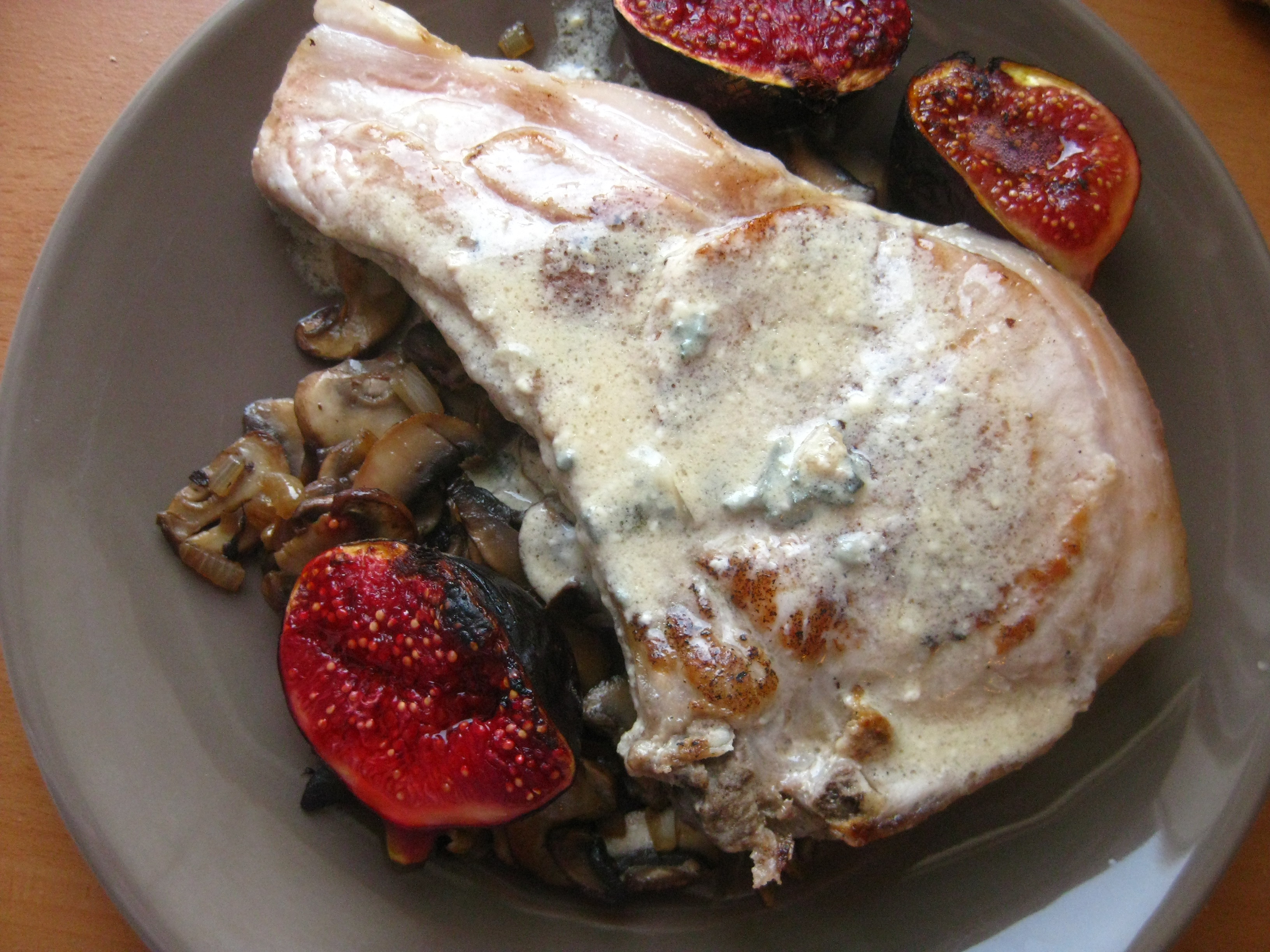 pork chops with blue cheese and figs