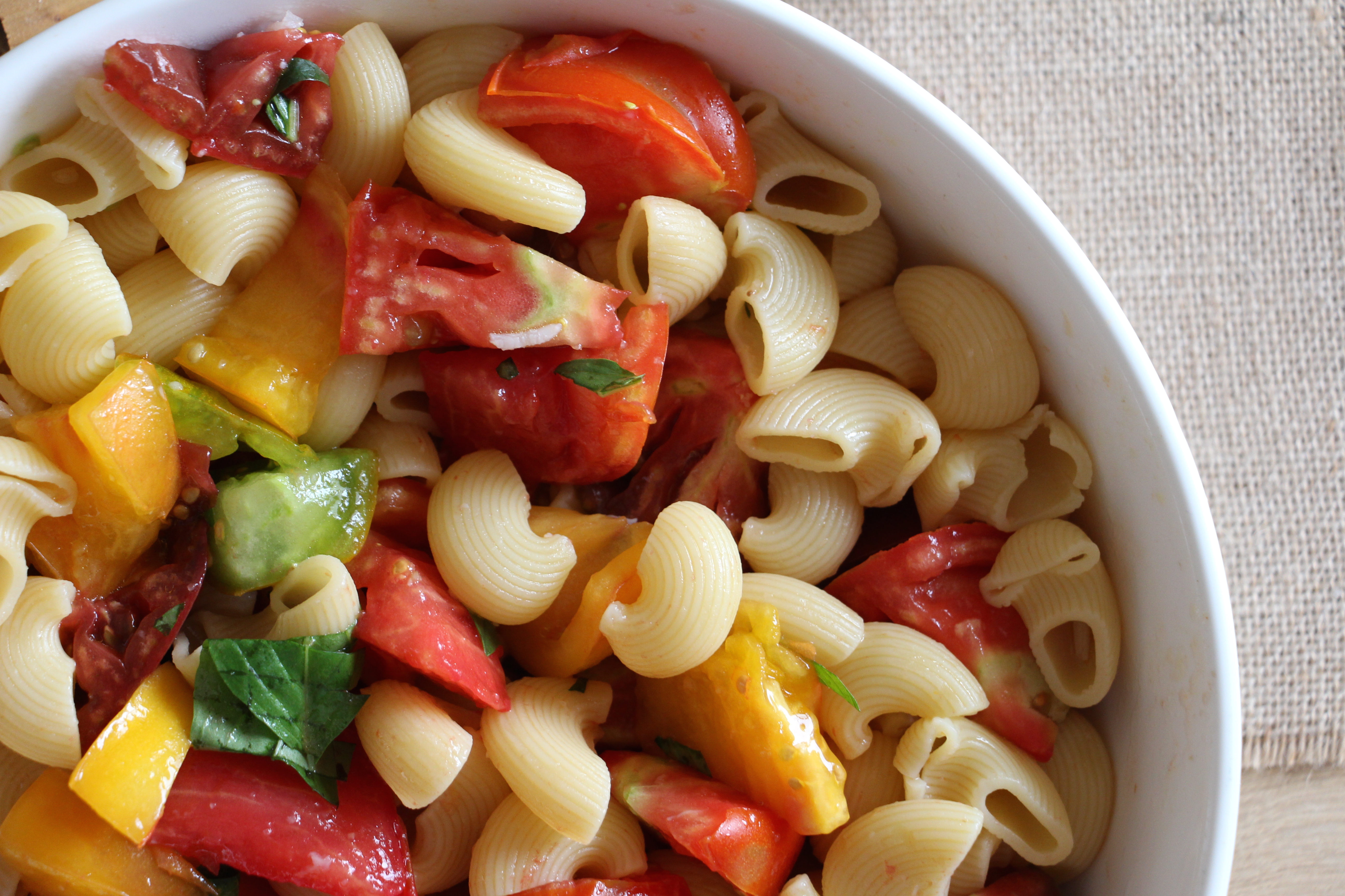 summery tomato salad